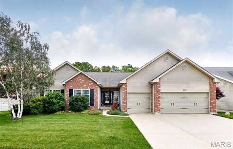 213 Carlton Point Drive, Wentzville, MO 63385