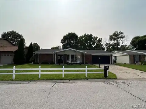 609 Lenora Drive, Fairview Heights, IL 62208