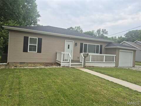 500 E Winter Avenue, Greenville, IL 62246