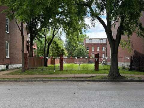 2019 Lynch Street, Saint Louis, MO 63118