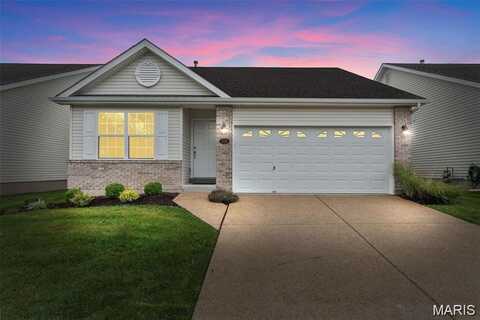 1028 Silo Bend Drive, Wentzville, MO 63385