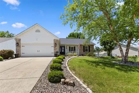 2631 Lakeshore Drive, Columbia, IL 62236