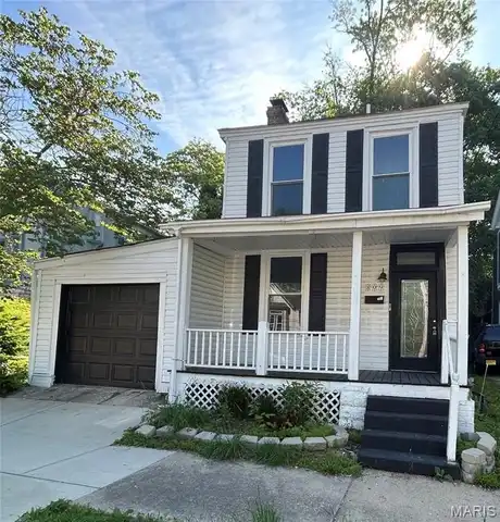 809 Alby Street, Alton, IL 62002