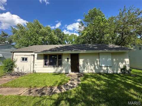 9814 Dennis Drive, Riverview, MO 63136