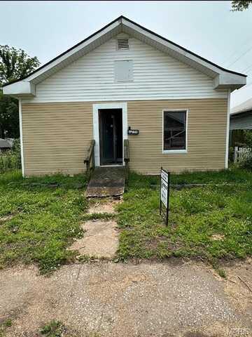 106 E Maple Street, Hartford, IL 62048