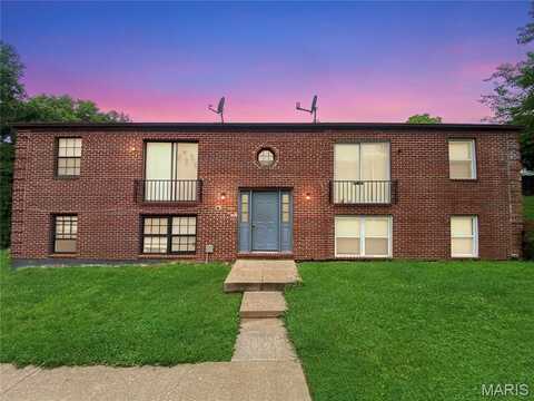 285 Mount Everest Drive, Fenton, MO 63026