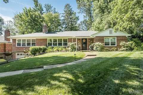 8724 W Kingsbury Avenue, Saint Louis, MO 63124