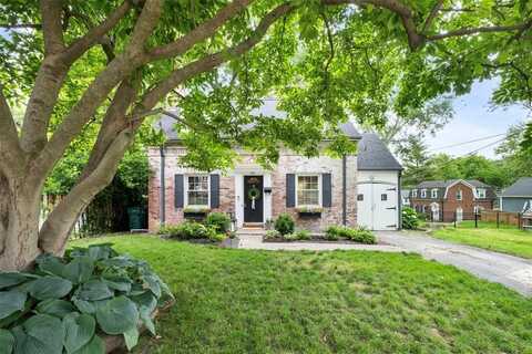 301 Dawson Court, Webster Groves, MO 63119