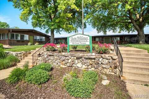110 Coral Terrace, Ballwin, MO 63011