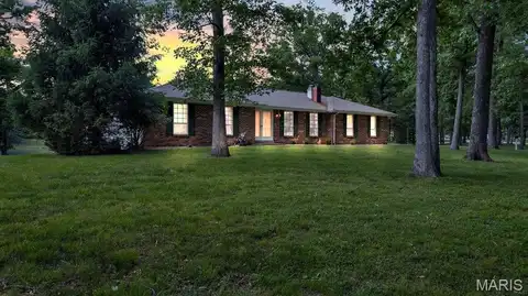 4 Oakwood Estates, Wright City, MO 63390