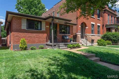 3825 McDonald Avenue, Saint Louis, MO 63116