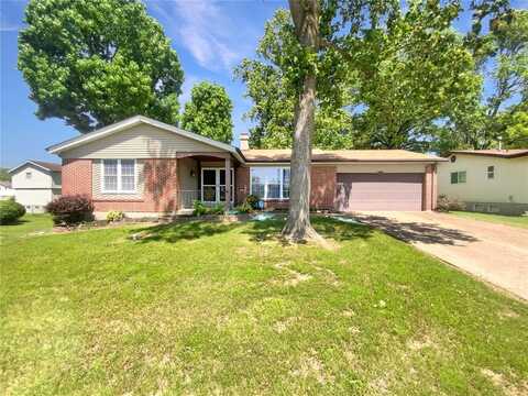 5657 Hidden Cove Lane, Florissant, MO 63034