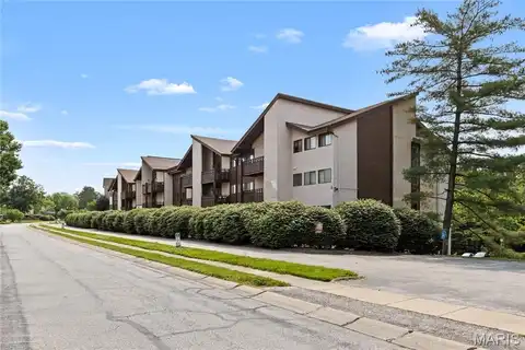 1465 Heritage Landing, Saint Charles, MO 63303