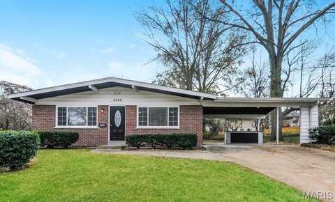 2520 Furlong Lane, Florissant, MO 63033
