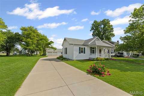 207 W Vine Street, Brighton, IL 62012