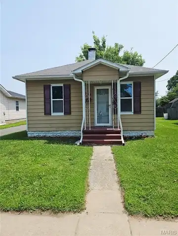 223 Kingshighway, East Alton, IL 62024