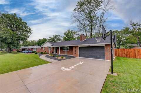 3402 Greenwood Lane, Godfrey, IL 62035