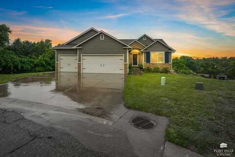 1005 Trey Place, Saint George, KS 66535
