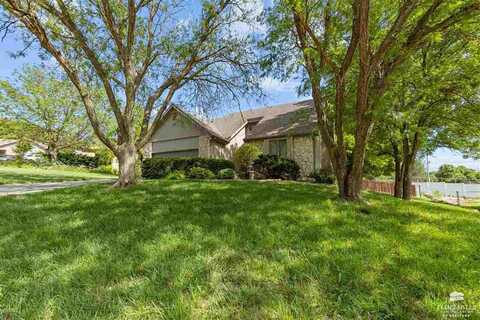 3667 Everett Drive, Manhattan, KS 66503