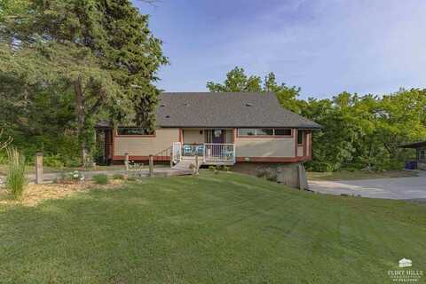 3211 Buffalo Road, Manhattan, KS 66503