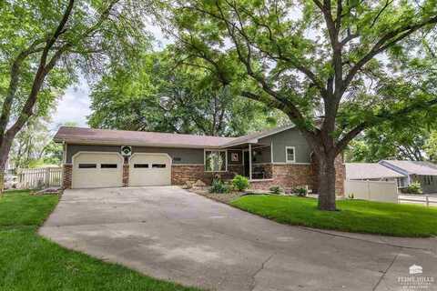 1006 W Ash Street, Junction City, KS 66441