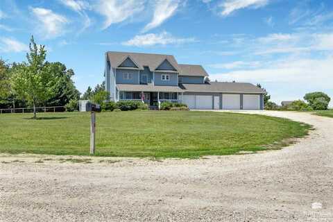 1809 Overview Drive, Clay Center, KS 67432