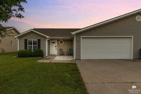 517 Stonedale Drive, Manhattan, KS 66503