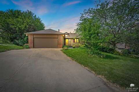 3665 Everett Drive, Manhattan, KS 66503