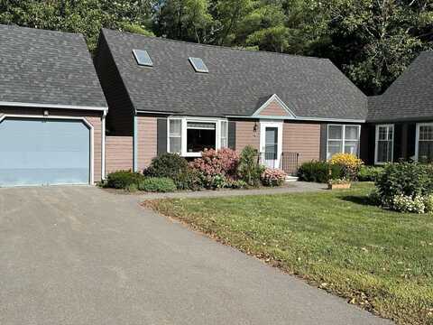 37 Cortland Circle, Bangor, ME 04401