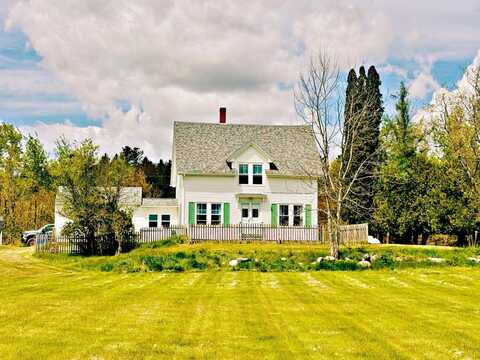 18 Hoyttown Road, East Machias, ME 04630