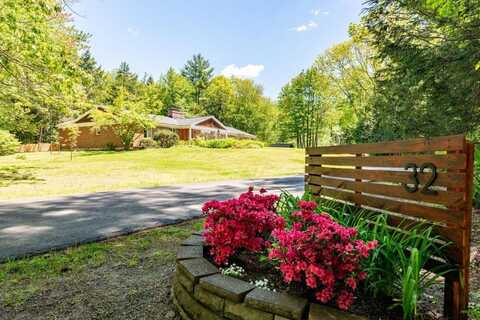 32 Four Rod Road, Rochester, NH 03867