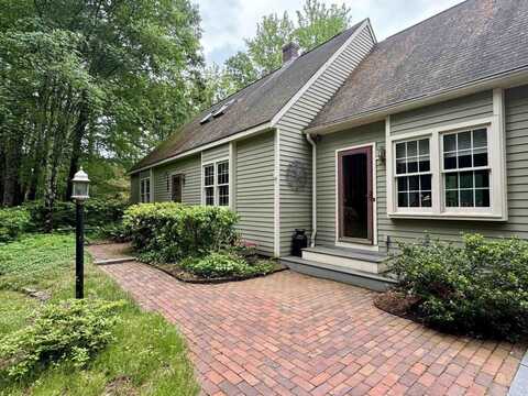 114 Snow Pond Road, Concord, NH 03301