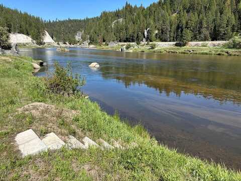 9804 Hwy 55, Cascade, ID 83611