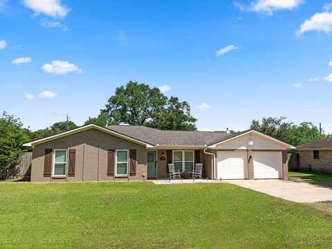 104 Pecan, Van Vleck, TX 77482