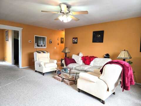 822 Orlando Street, Edison, NJ 08817