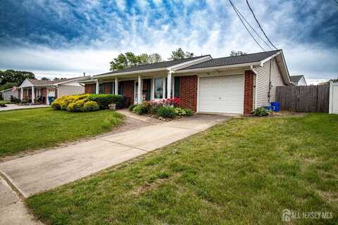 11 Drexel Terrace, Monroe, NJ 08831