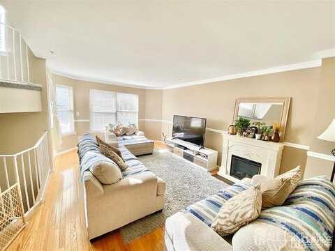 790 Harbortown Boulevard, Perth Amboy, NJ 08861