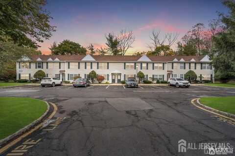 31 Hanover Square, Middlesex, NJ 08846