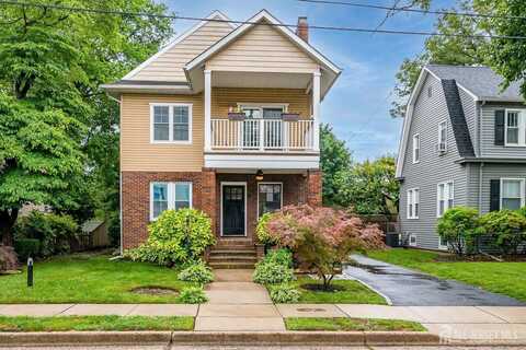 26 Bissett Place, Metuchen, NJ 08840