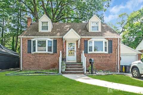 352 Birchwood Road, New Milford, NJ 07646