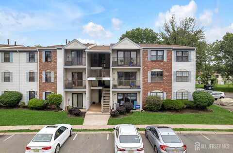 352 Lancaster Court, Piscataway, NJ 08854