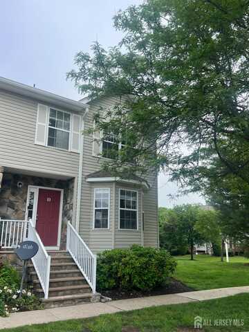 9 Ashley Court, Franklin, NJ 08873