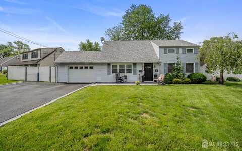 5 Wendy Road, Woodbridge, NJ 07067