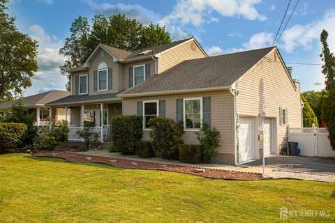 368 S Pine Avenue, Sayreville, NJ 08872