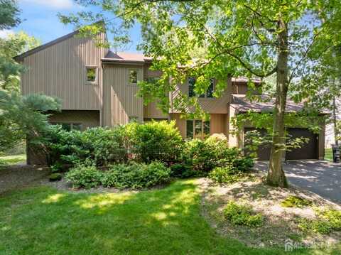 17 Theodore Drive, East Brunswick, NJ 08816