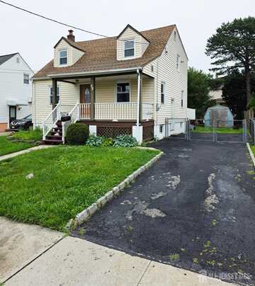 22 State Street, Carteret, NJ 07008