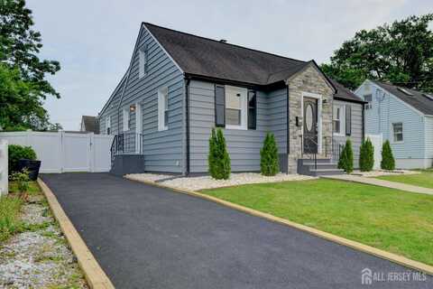 39 Delaware Avenue, Carteret, NJ 07008
