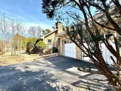 34 Parker Road, Edison, NJ 08820