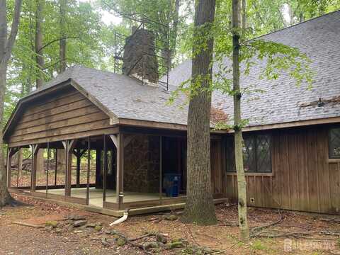 35 Woodward Road, Manalapan, NJ 07726