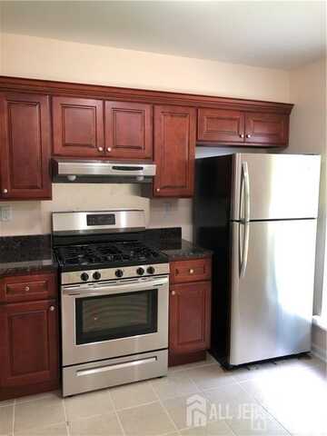 322 Hampshire Court, Piscataway, NJ 08854